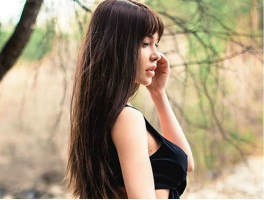 Упругую обнаженную попу показала для любителей «экстремального бурления» секс-звезда Playboy из Ростова
