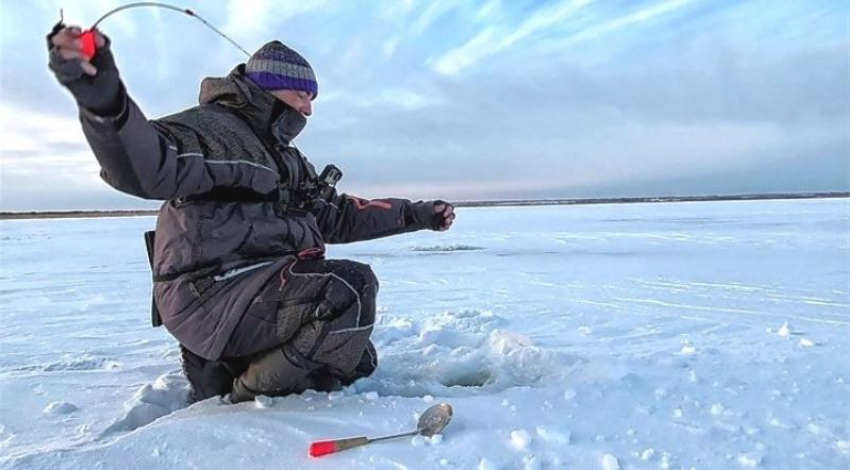 В Ростовской области на зимней рыбалке двое мужчин задохнулись угарным газом
