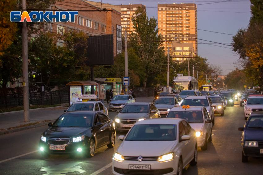 Ростов перекраивает движение на полгода ради новой ливневки