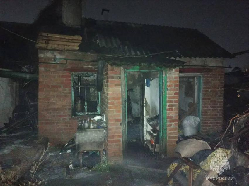 В Красном Сулине на пожаре погибла 69-летняя женщина