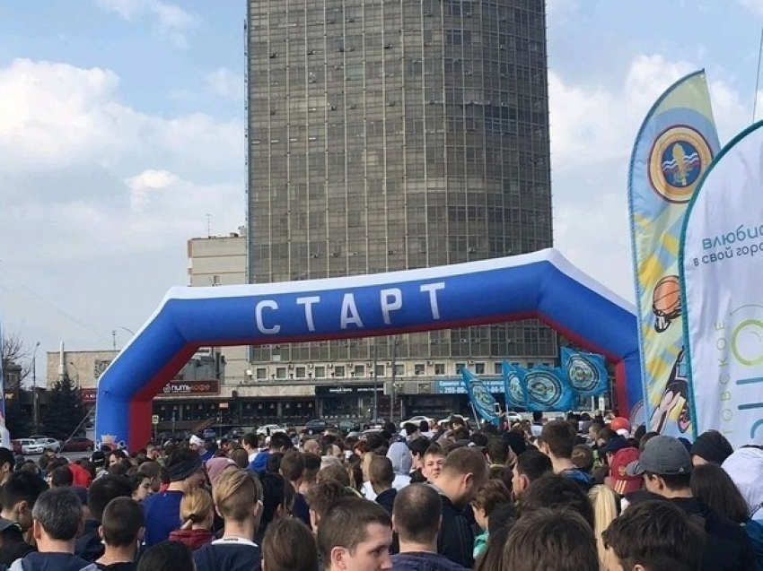 В Ростове-на-Дону стартовал массовый 40-километровый забег 