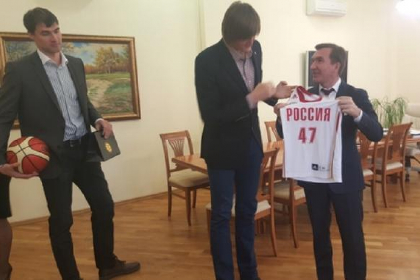 Президент РФБ Андрей Кириленко провел мастер-класс в  одной из школ Ростова