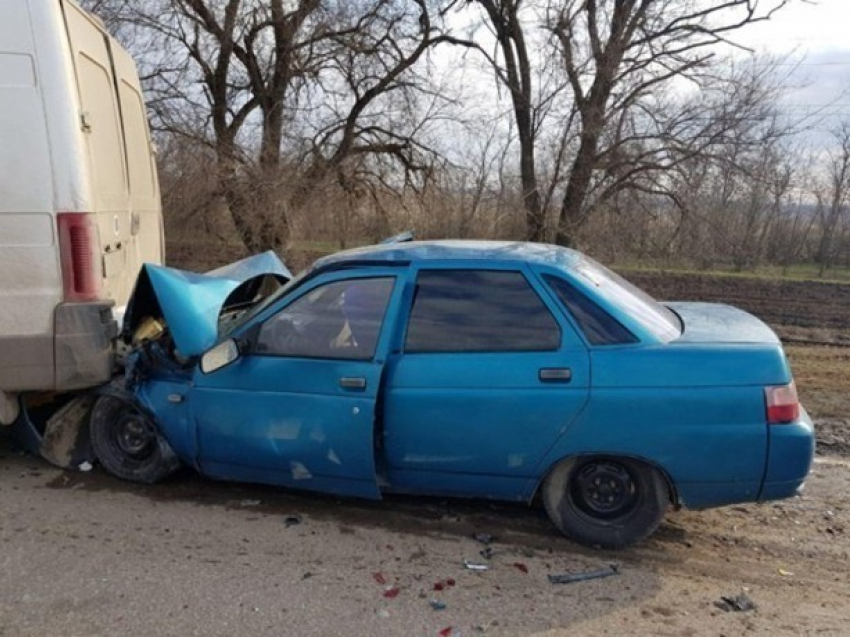 Только получивший права 18-летний лихач устроил массовую аварию в Ростовской области