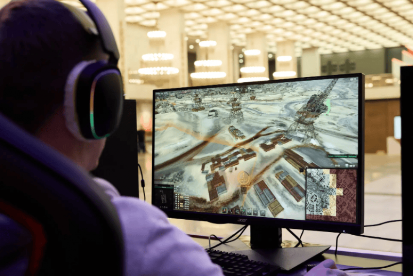 Геймеры вошли в историю: финалисты кибертурнира «Диктант Победы» встретились в Москве