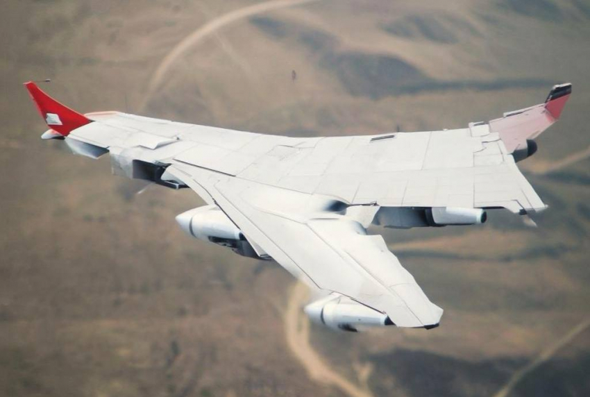 Экстренные службы работают на месте падения БПЛА в Ростовской области 