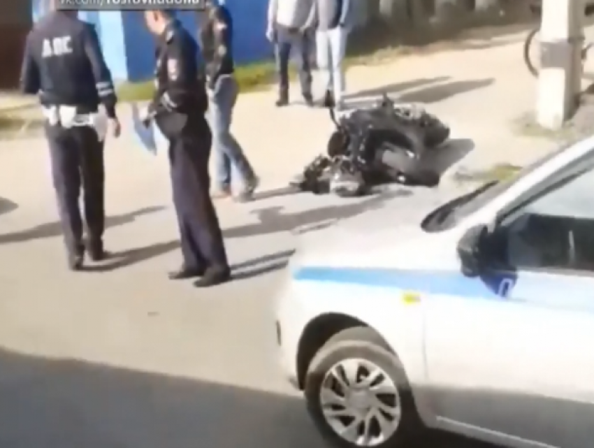 В Ростове мотоциклист попал в реанимацию после столкновения с такси