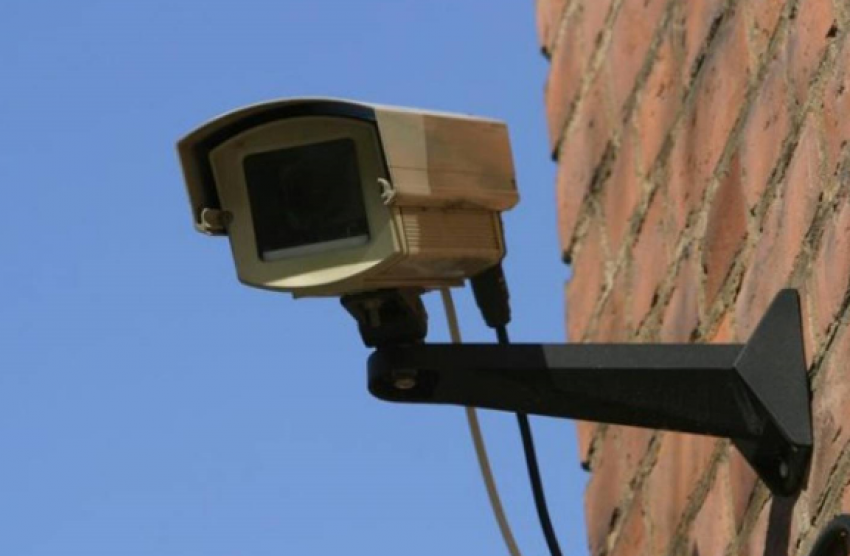 В Ростове полицейские задержали двух мужчин, которые воровали камеры видеонаблюдения ТСЖ