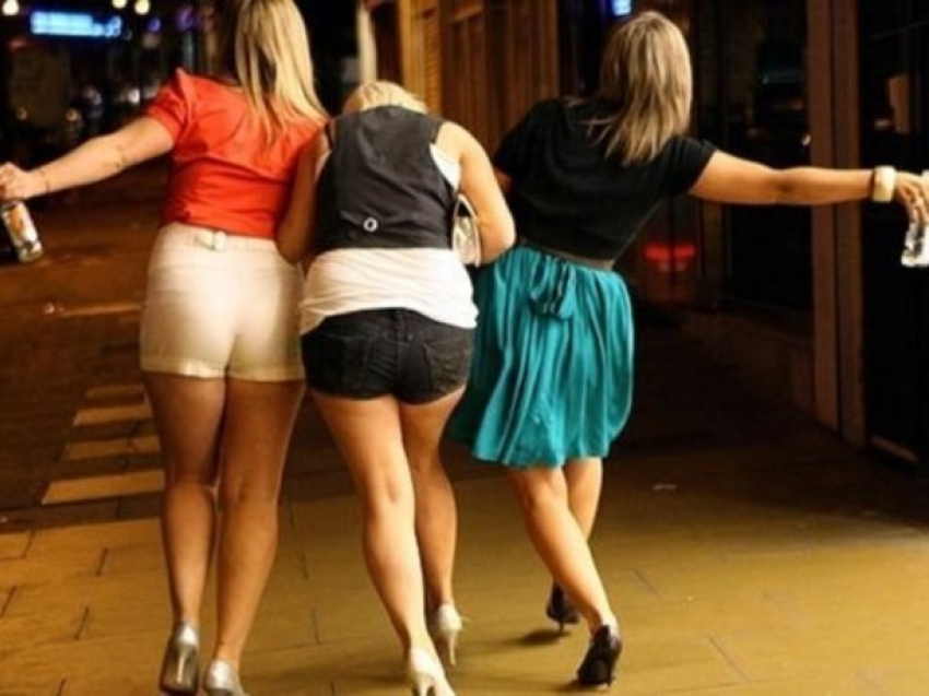 Пьяные девушки дискотеки просят мл - порно видео на адвокаты-калуга.рф