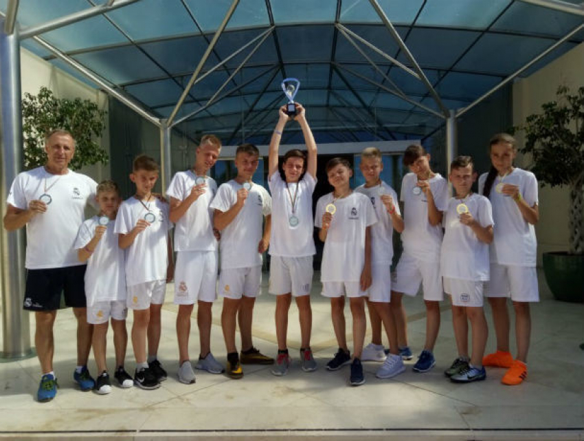 Молодые ростовчане показали Европе класс, выиграв международный футбольный турнир