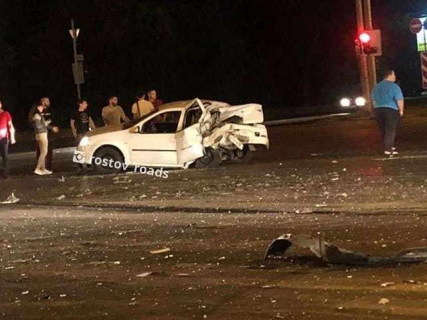 В Ростове произошло страшное ДТП с тремя автомобилями и велосипедистом