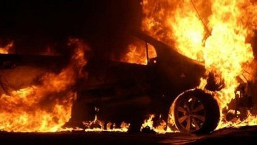 В Зимовниковском районе ночью загорелся Hyundai Accent