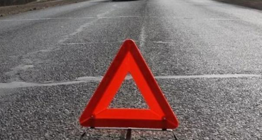 Водитель на «ВАЗе» на большой скорости врезался в Тойоту: есть погибшие