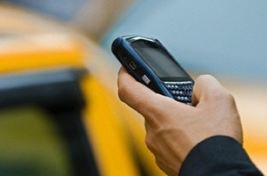 Грабитель напугал школьника из Волгодонска и отобрал телефон 