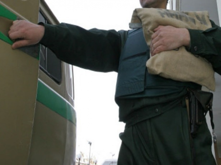 В Ростове невнимательный кассир «прошляпил» деньги для инкассаторов 