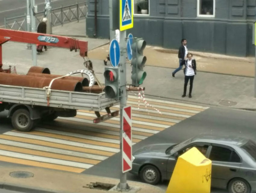 Пешеходный переход, доступный для «простых смертных», просят сделать ростовчане