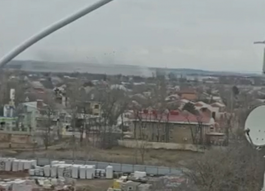 Соцсети: в районе аэродрома Таганрога прогремел взрыв