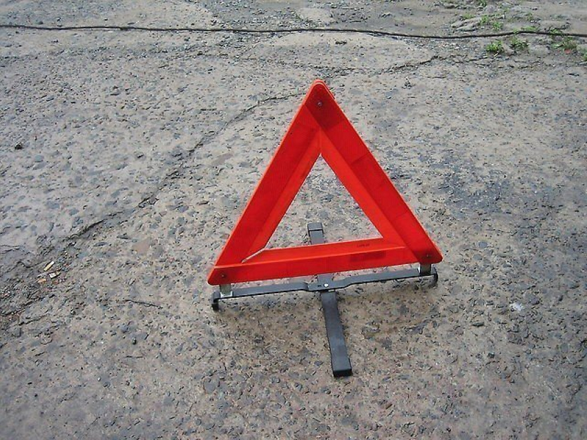 На трассе «Ростов - Таганрог» произошло тройное ДТП: пострадали 5 человек