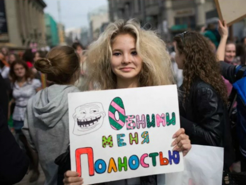 Организацией досуга одиноких людей занялся «профессиональный обнимальщик» в Ростовской области