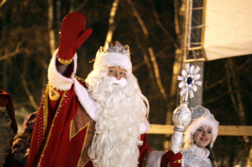 Дед Мороз возглавит волшебный парад и откроет главную елку Ростова