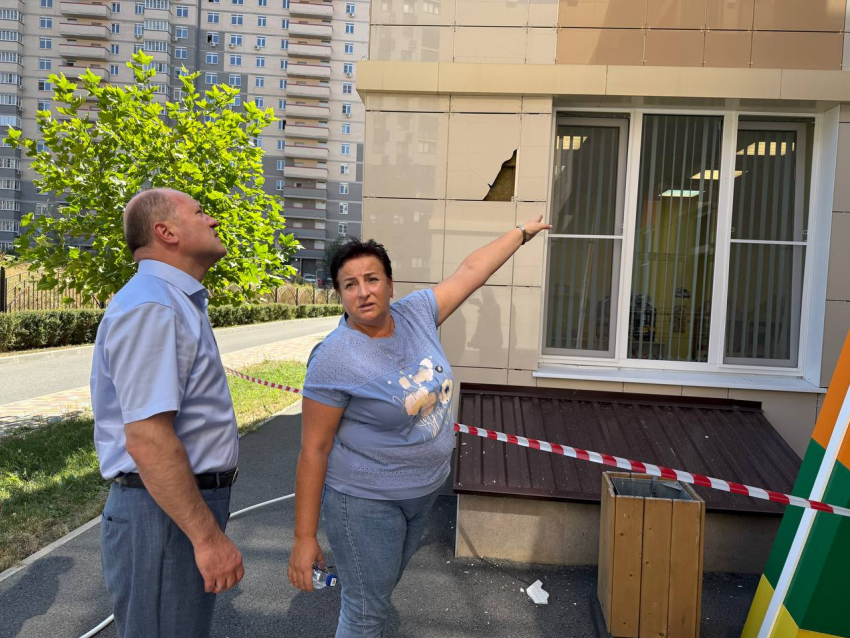 Около 40 жителей эвакуировали после атаки БПЛА в Пролетарском районе Ростова