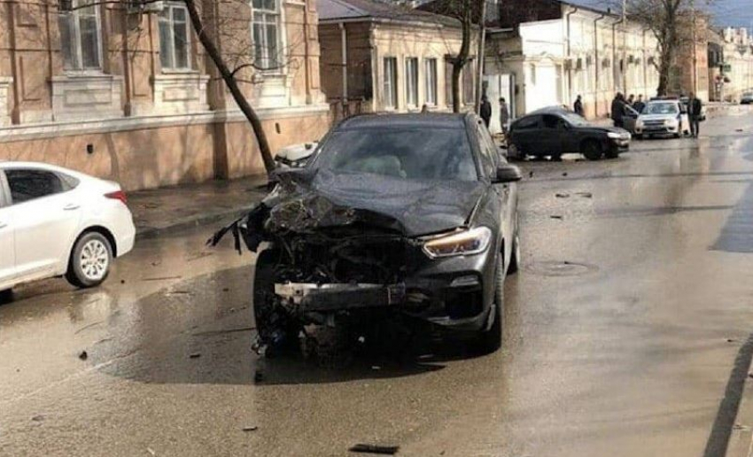 Устроивший тройное ДТП в Ростове водитель оказался сыном директора рынка