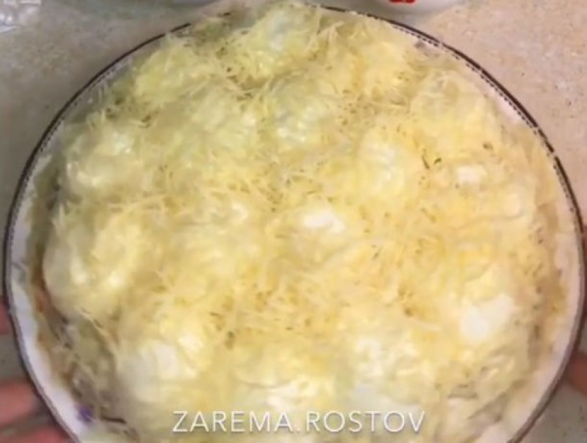 Рецептом самого вкусного новогоднего салата поделилась популярная ростовская блогер Зарема
