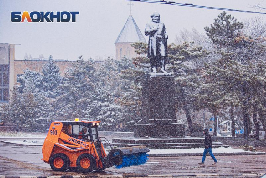 Жителей Ростовской области предупредили о снеге, гололеде и ураганном ветре с 19 ноября