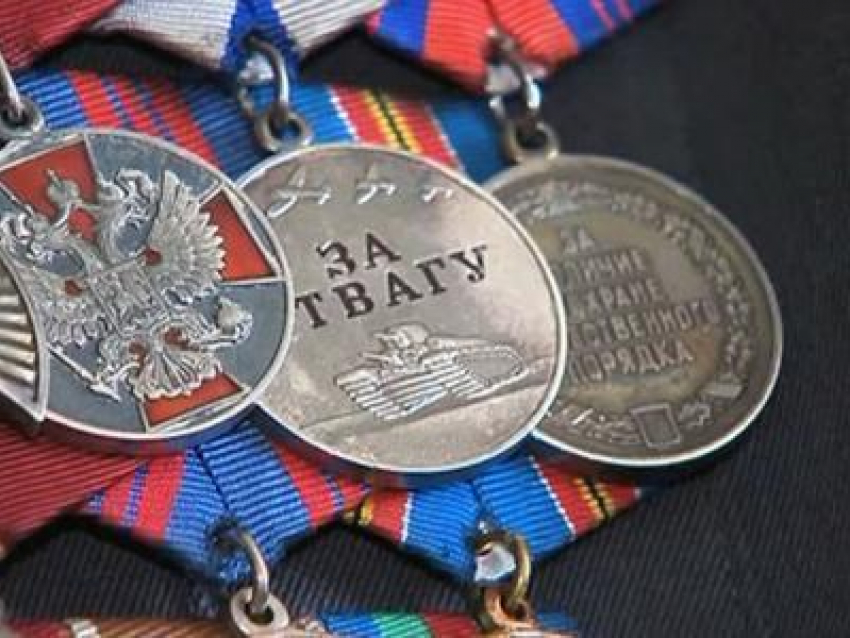 Жительница Ростовской области из-за кредита в 60 тысяч рублей продает медали участника Великой Отечественной войны 