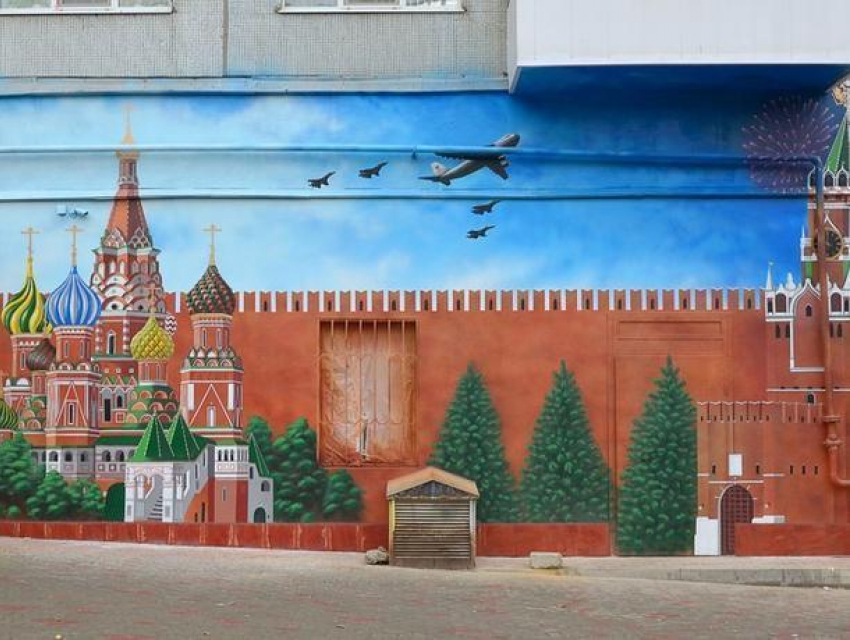Потрясающий Кремль создали мастера Ростова и вызвали у горожан желание встретиться «на этаже» с Путиным 