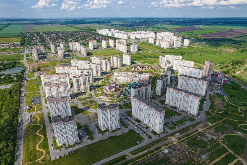 Власти Ростова к сентябрю возведут модульное здание для школы на Суворовском