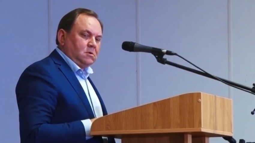 Дерябкин продолжает игнорировать встречи с избирателями Волгодонского округа №155