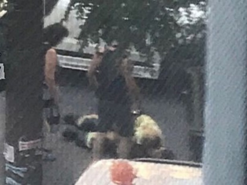 Приехал на вызов и попал под машину: пожарный кричал от боли на весь Ростов