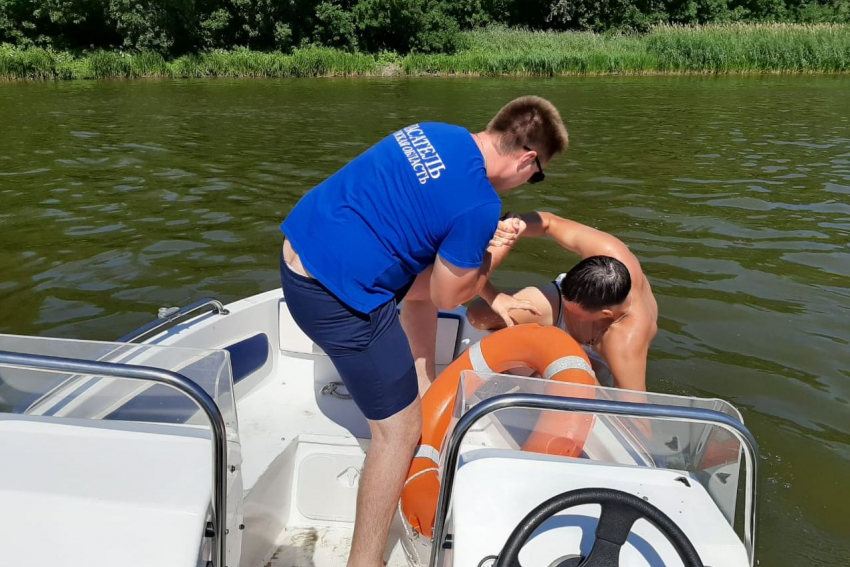 В Ростовской области за купальный сезон спасли 22 человека в 2022 году