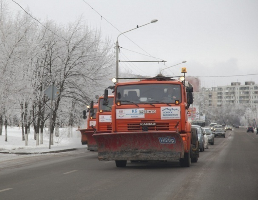 Брошенные автомобили помешали уборке ростовских улиц и возмутили Кушнарева