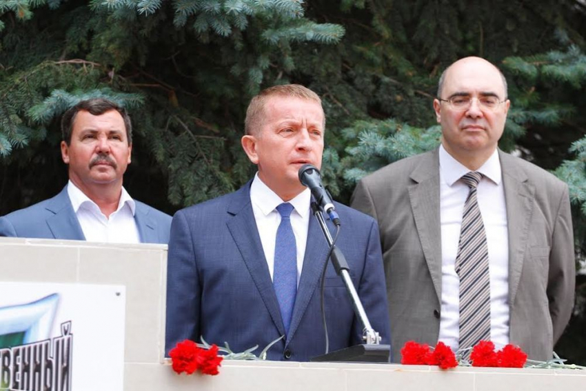 Глава администрации Ростова Сергей Горбань поздравил медиков с окончанием медуниверситета 