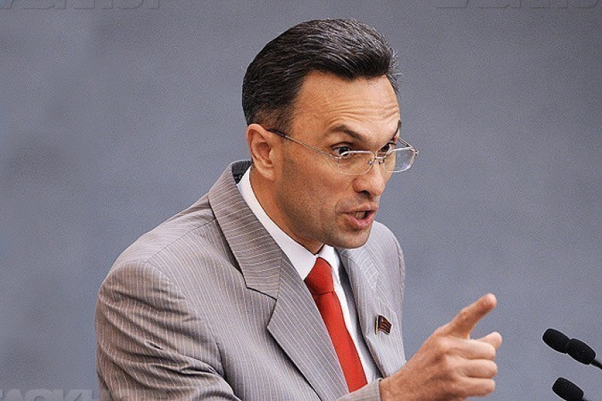 На следующее заседание суда депутата Бессонова доставят приставы