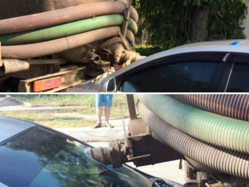 Ужасное тройное ДТП с участием ассенизаторской машины произошло в Ростовской области
