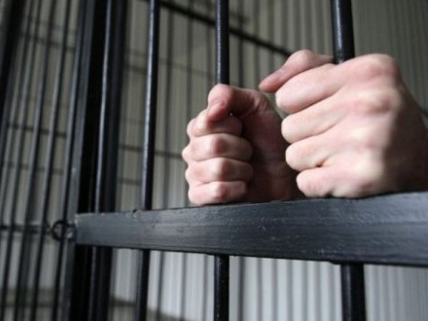 Житель Неклиновского района толкнул несовершеннолетнего на продажу наркотиков