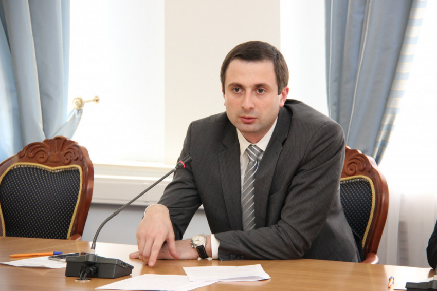 За год депутат гордумы Ростова Александр Долгий отметился только двумя новостями о своей работе
