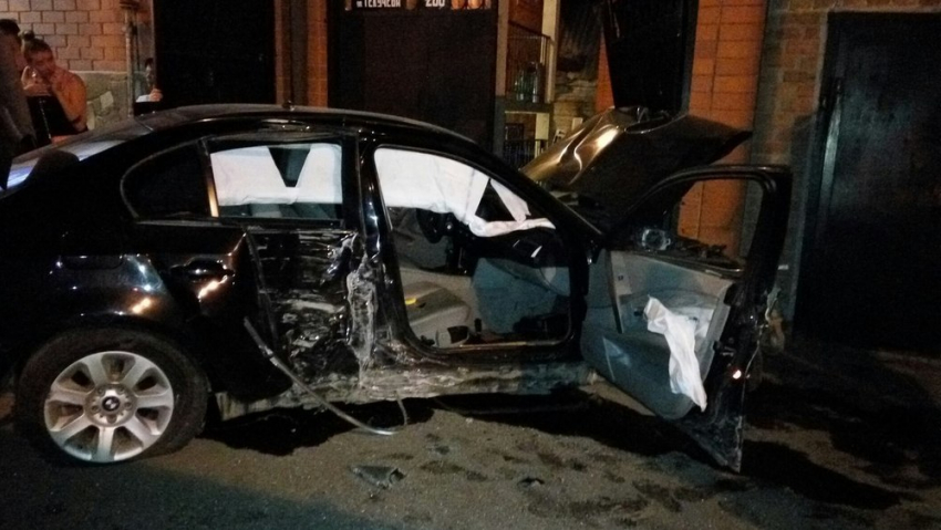 Пьяный водитель влетел в ворота частного дома в Ростове