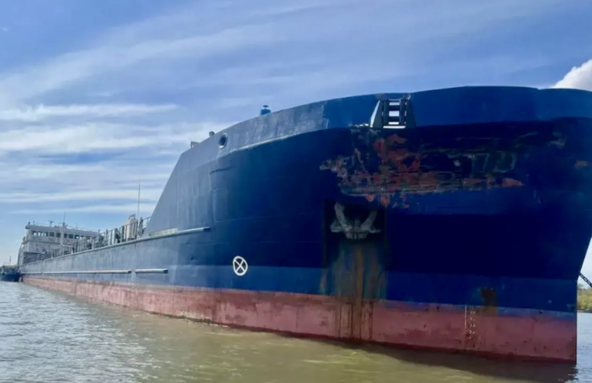 В акватории Дона в Ростовской области столкнулись два теплохода