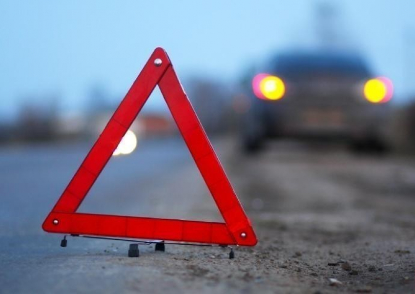 На трассе «Ростов-Волгодонск» столкнулись два ВАЗа: пострадал двухлетний ребенок 