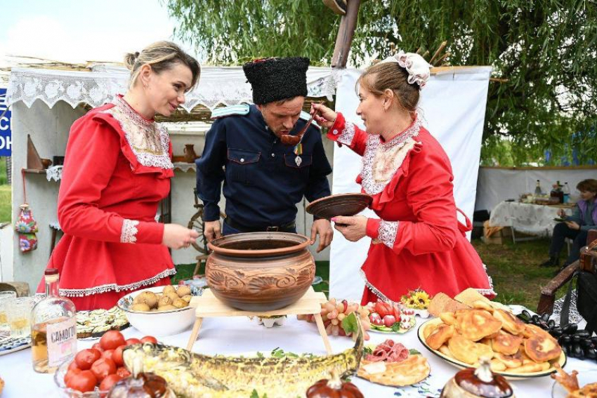 Донские шеф-повара получили свой профессиональный праздник