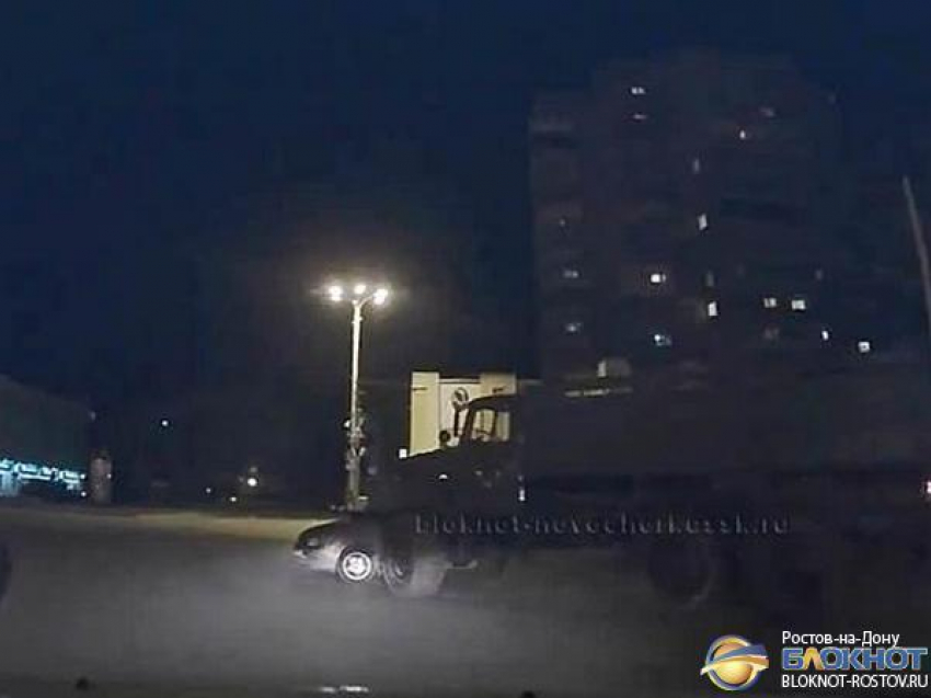 В Ростовской области военный грузовик протаранил «Ладу-Калину». Видео
