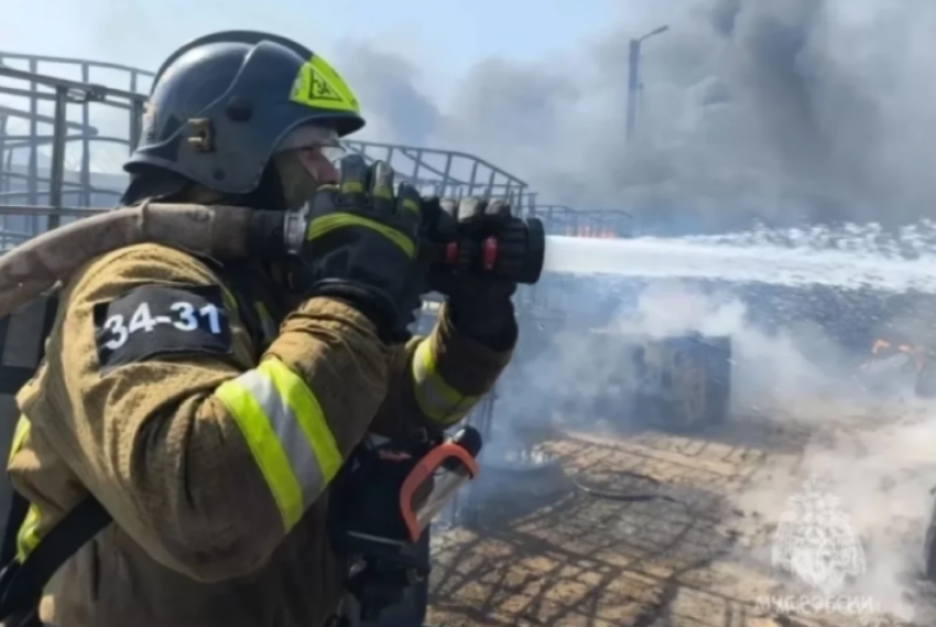 За сутки в Ростовской области ликвидировали 17 пожаров