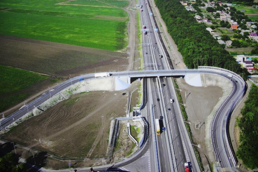 Губернатор Голубев объявил в Ростовской области «трехлетку дорог»