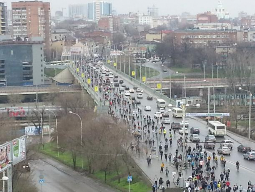 Дикие пробки на целый день: половину города перекроют во время легкоатлетического пробега в Ростове