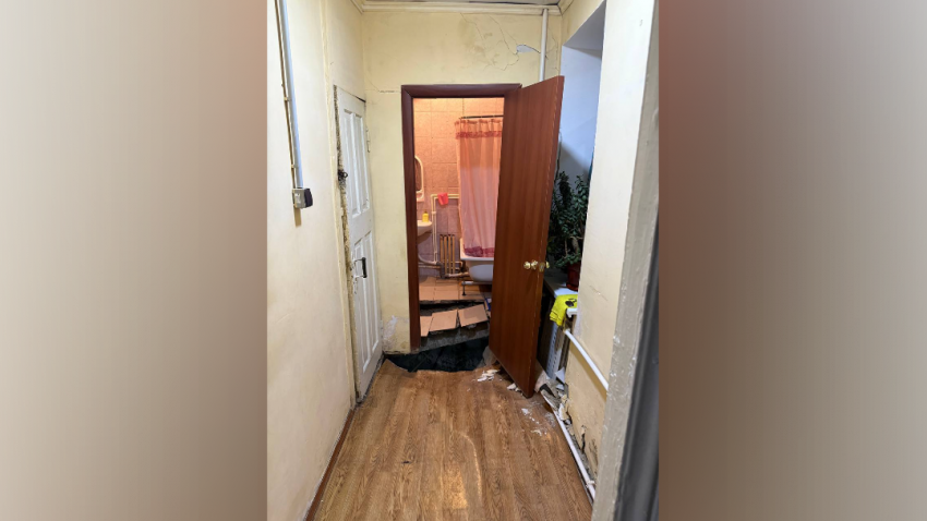 В Таганроге из-за обрушения плиты перекрытия в многоквартирном доме ввели режим ЧС