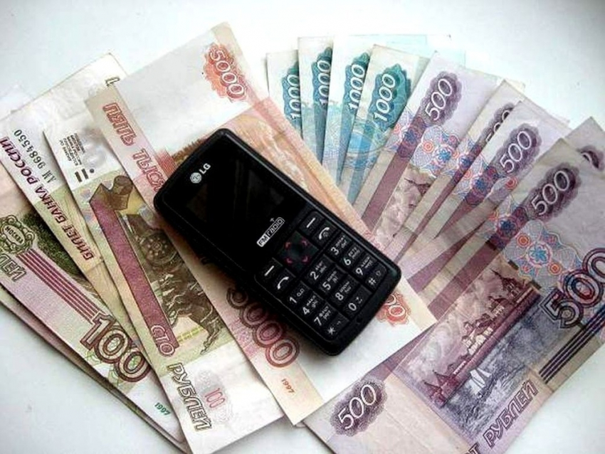 Ростовчанина ударили по голове и украли телефон и деньги