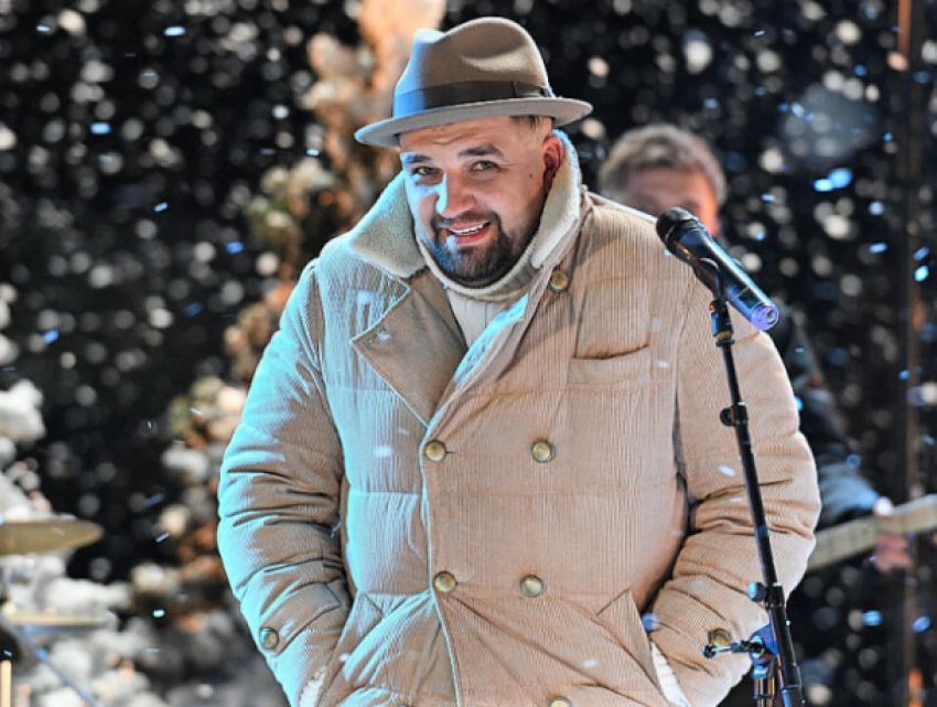 Ростовского рэпера Басту заморозили во время съемок «Новогодней ночи"